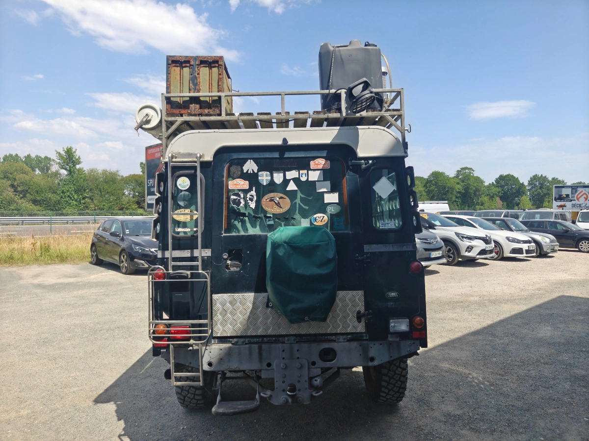 Land Rover Defender SW 110 2.5 TD5 120 4WD — photo 4
