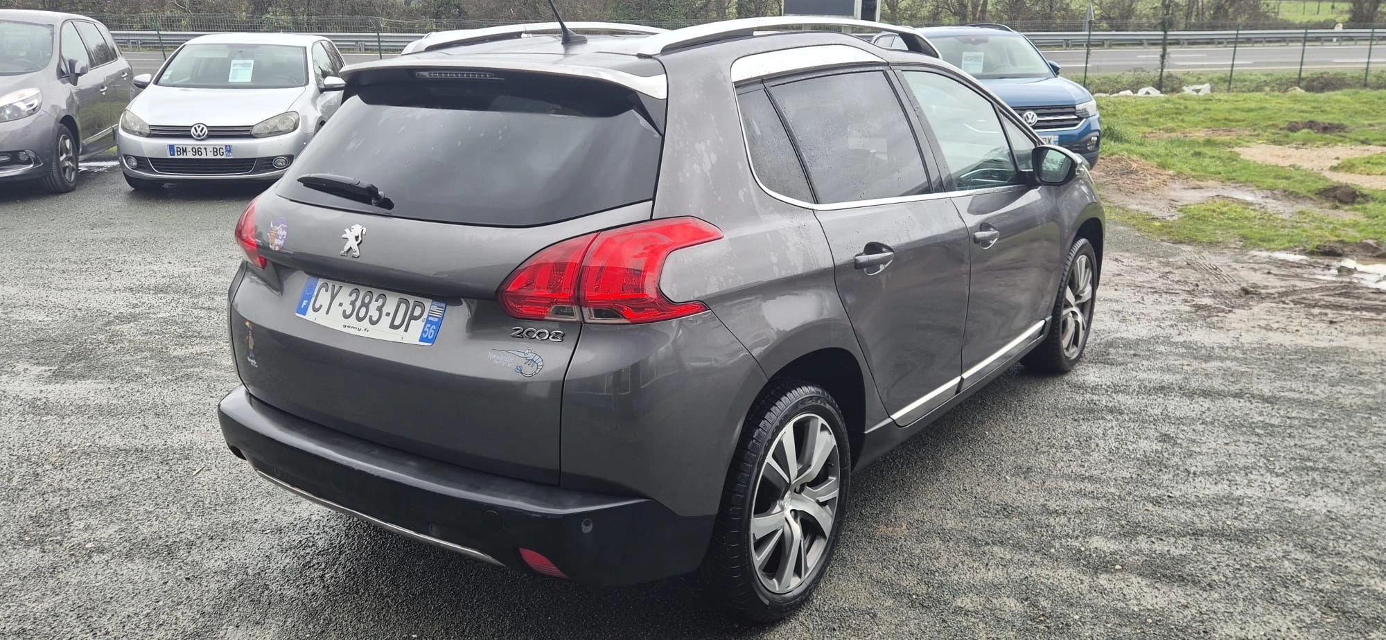 Peugeot 2008 GENERATION-I 1.6 VTI 120 FELINE TITANE — photo 4