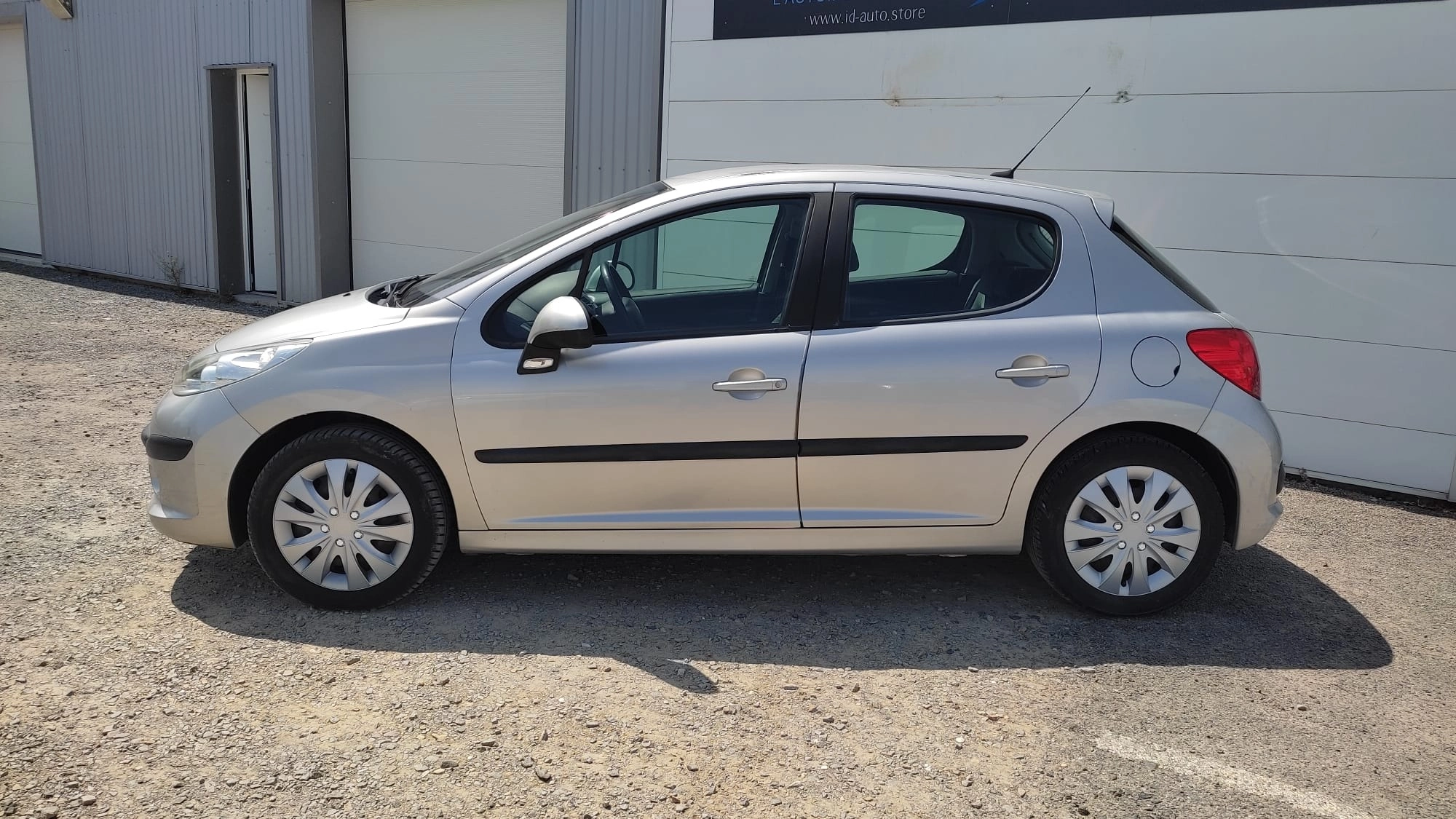 Peugeot 207 1.6 HDI 90 — photo 2