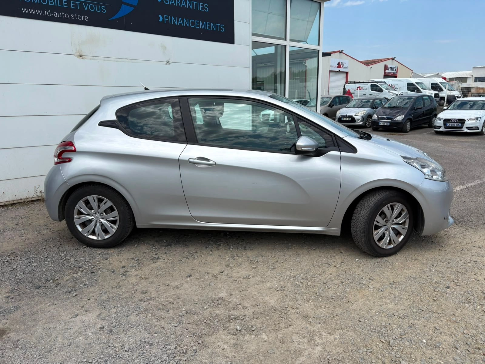Peugeot 208 GENERATION-I 1.4 VTI 95 ACTIVE