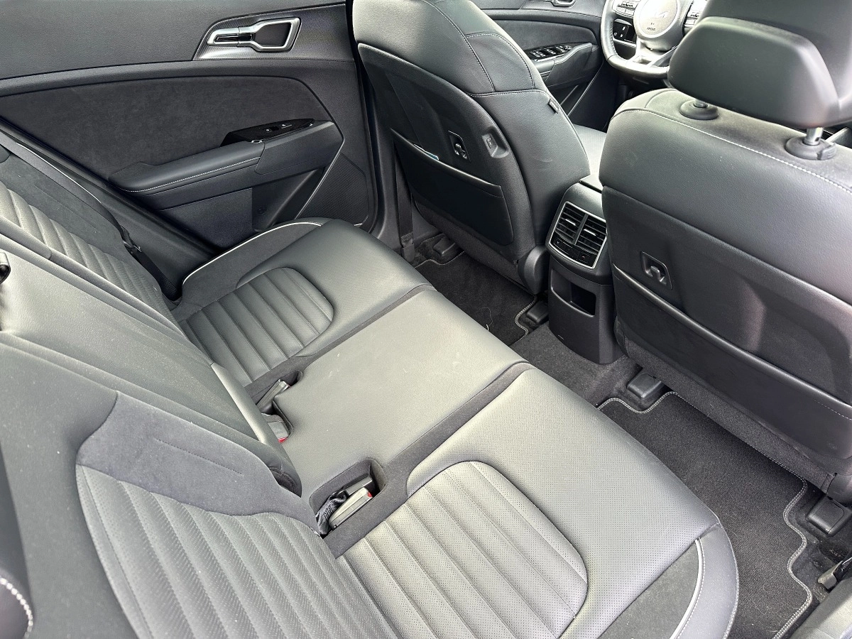 Kia Sportage - photo 16