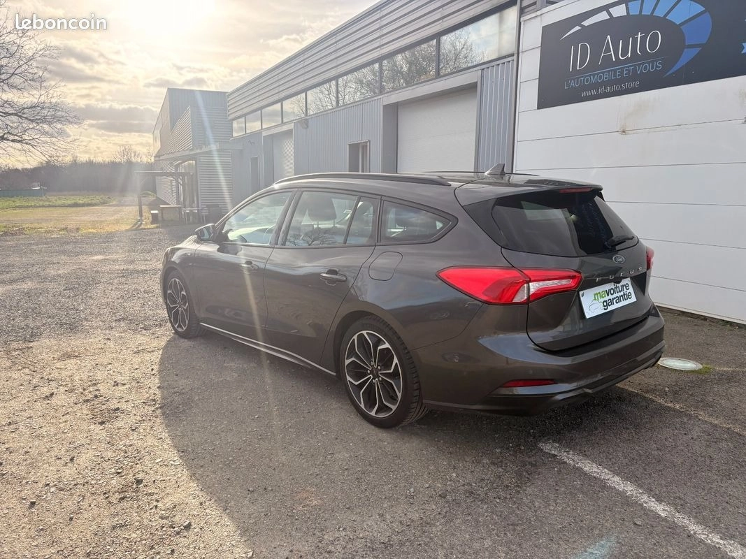 Ford Focus BREAK 1.5 ECOBOOST 180 ST-LINE BVA GARANTIE 12 MOIS — photo 3