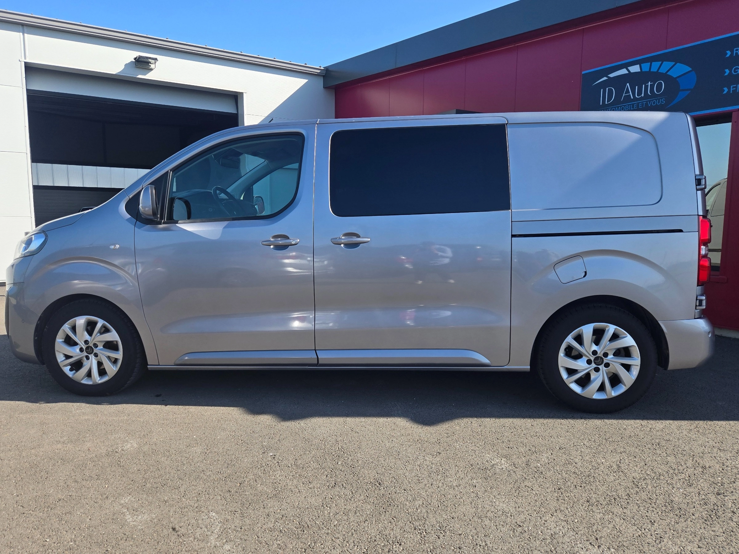 Citroen Jumpy COMBI 2.0 BLUEHDI 180 BVA 8 CAF DRIVER START-STOP Garantie 1 an — photo 2
