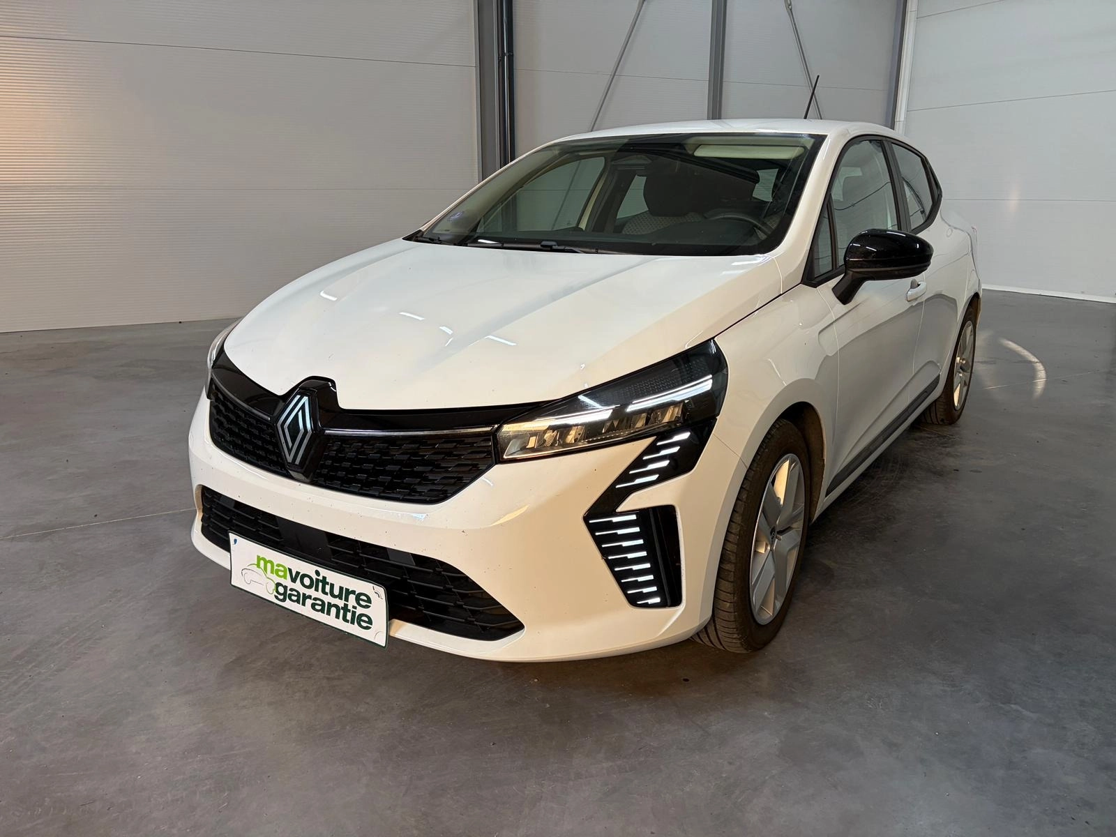 Renault Clio 1.6 E-TECH 145H 95 HYBRID FULL-HYBRID 1.2KWH EVOLUTION - Garantie 12 mois 1.6 E-TECH 145H 95 HYBRID FULL-HYBRID 1.2KWH EVOLUTION BVA