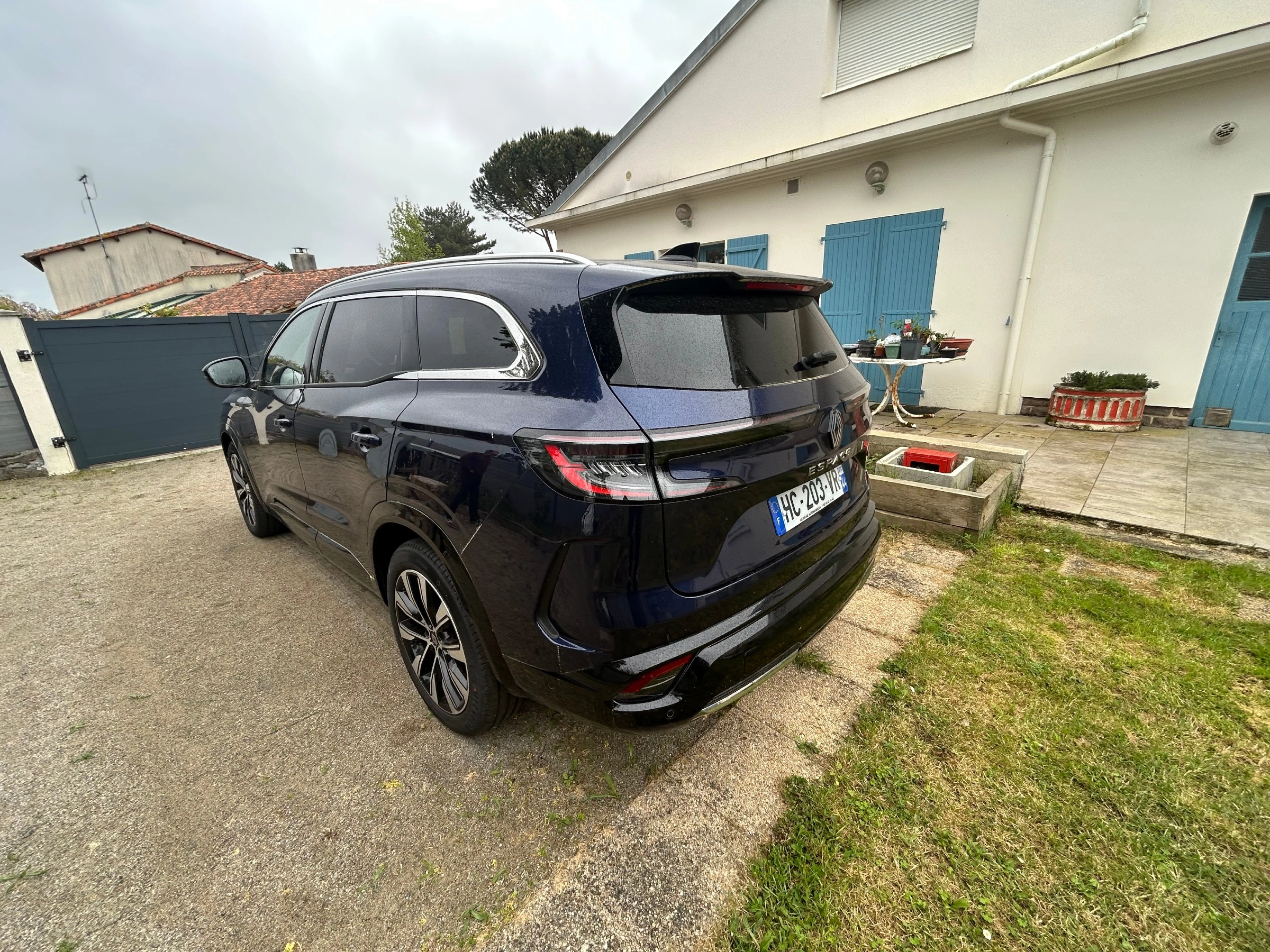 Renault Espace 1.2 E-TECH 200H 130 FULL-HYBRID HYBRID 1.7KWH TECHNO BVA - GARANTIE 12 MOIS — photo 2