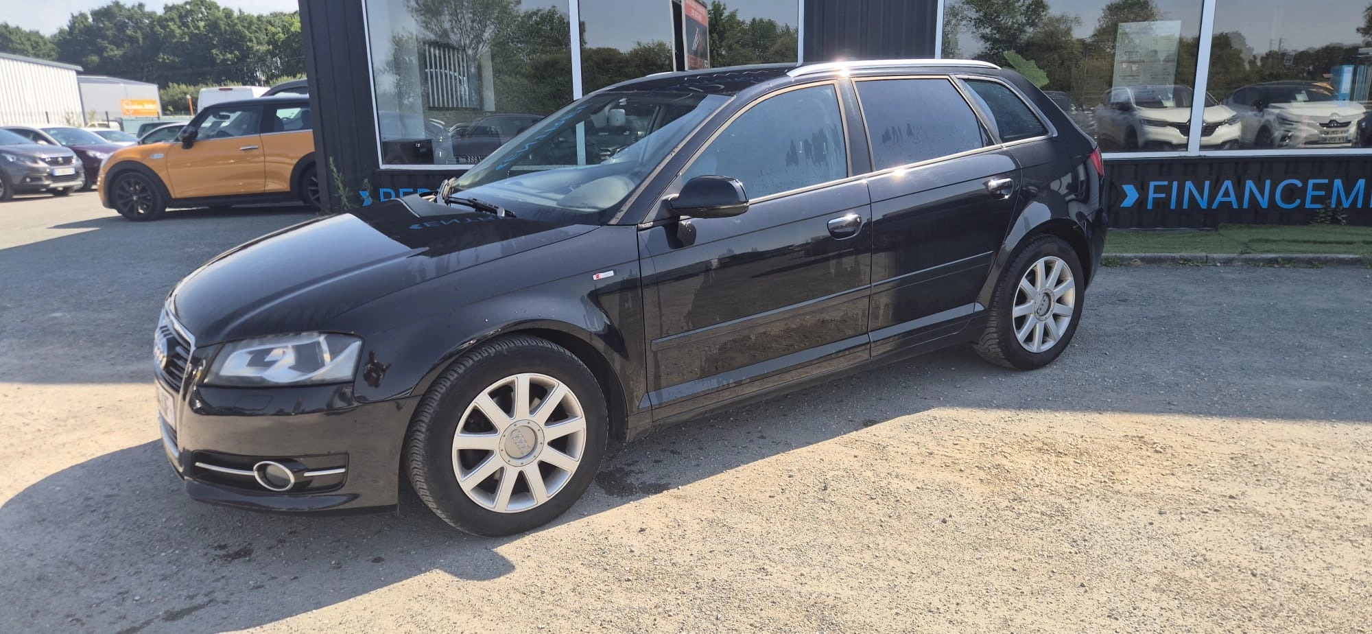 Audi A3 SPORTBACK 2.0 TDI 140 S-LINE Garantie 12 mois — photo 2