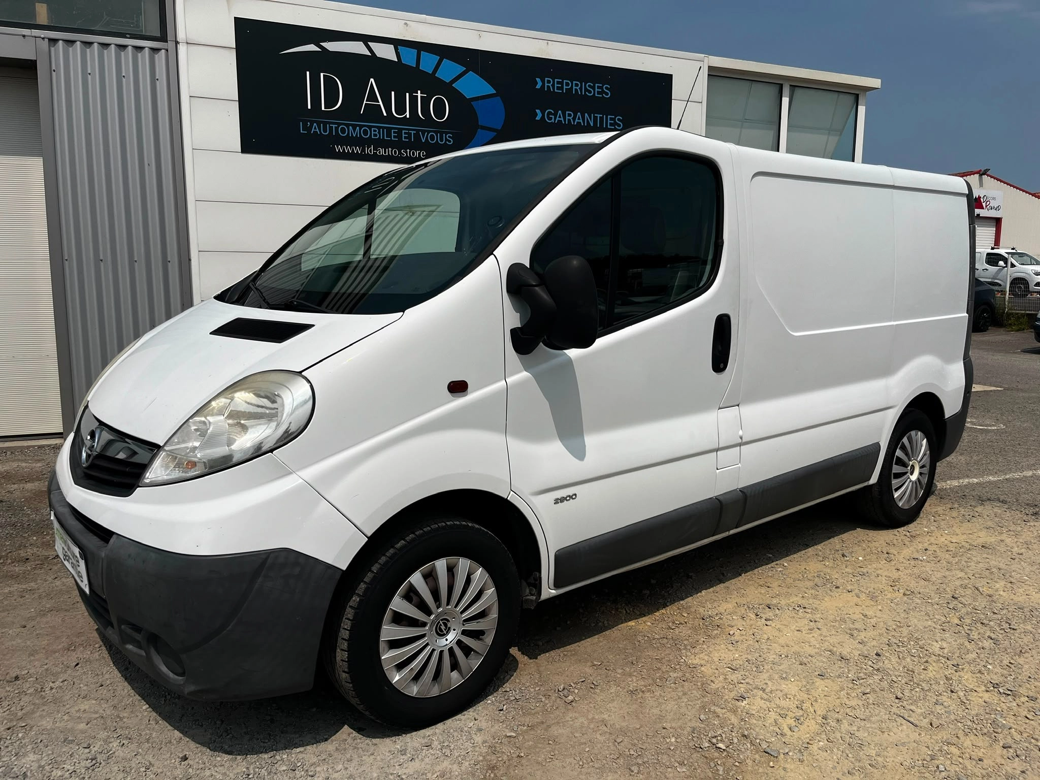 Opel Vivaro FGN 2.0 CDTI 115 F2900 C1  PACK CLIM GARANTIE 12 MOIS COMBI 2.0 CDTI 115 F2900 M1 CLIM