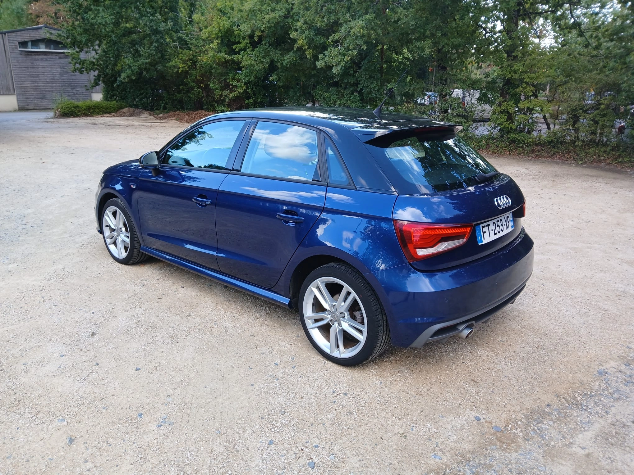 Audi A1 SPORTBACK 1.6 TDI 115 S-LINE -Garantie 12 mois — photo 3