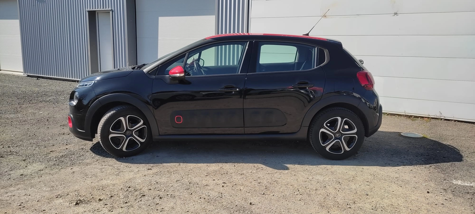 Citroen C3 GENERATION-III 1.2 VTI 80 SHINE GENERATION-III 1.2 PURETECH 80 SHINE — photo 2