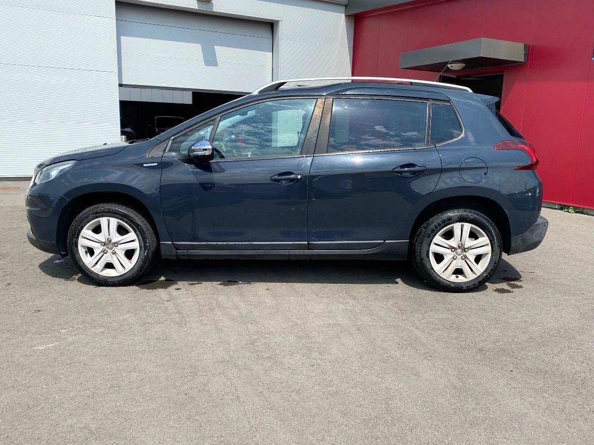 Peugeot 2008 GENERATION-I 1.2 PURETECH 80 STYLE — photo 2