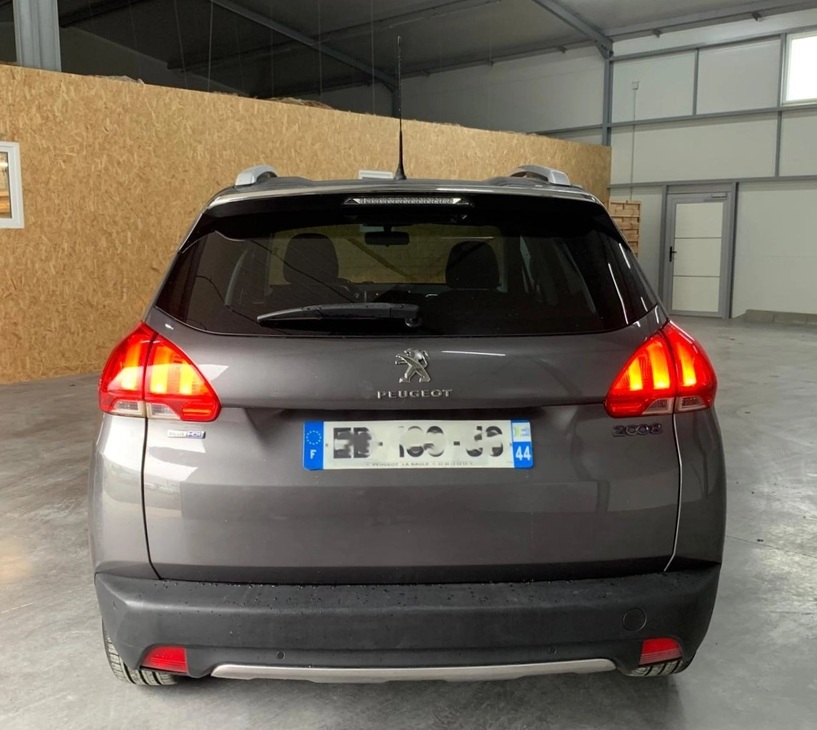 Peugeot 2008 GENERATION-I 1.5 BLUEHDI 100 ACTIVE -Garantie 12 mois — photo 4