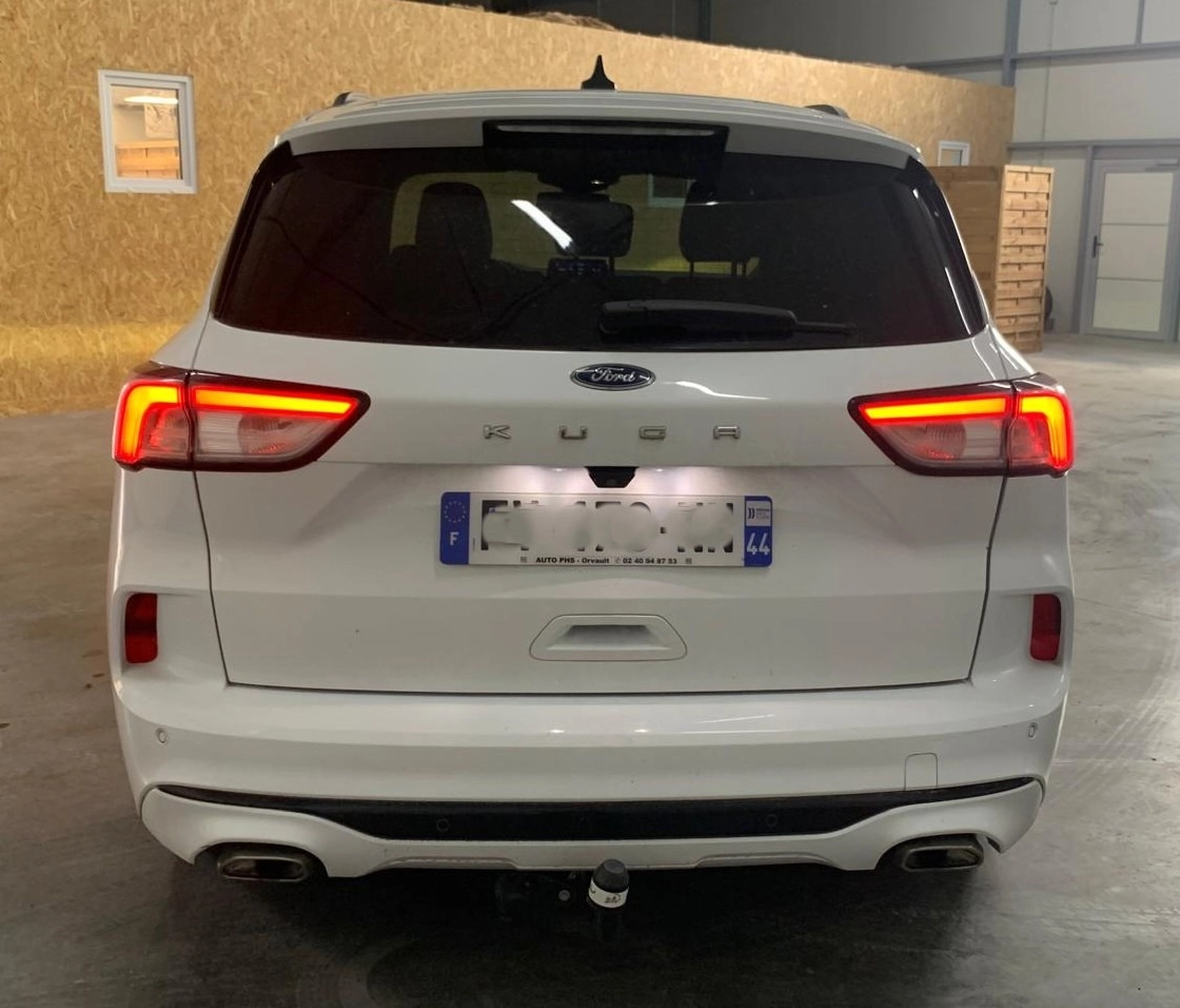 Ford Kuga 1.5 TDCI 120 ST-LINE 4X2 POWERSHIFT BVA START-STOP- Garantie 12  mois — photo 4