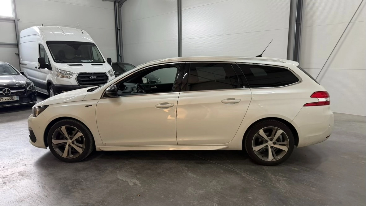 Peugeot 308 SW GT / Garantie 12 mois GENERATION-II SW 1.5 BLUEHDI 130 GT START-STOP — photo 2