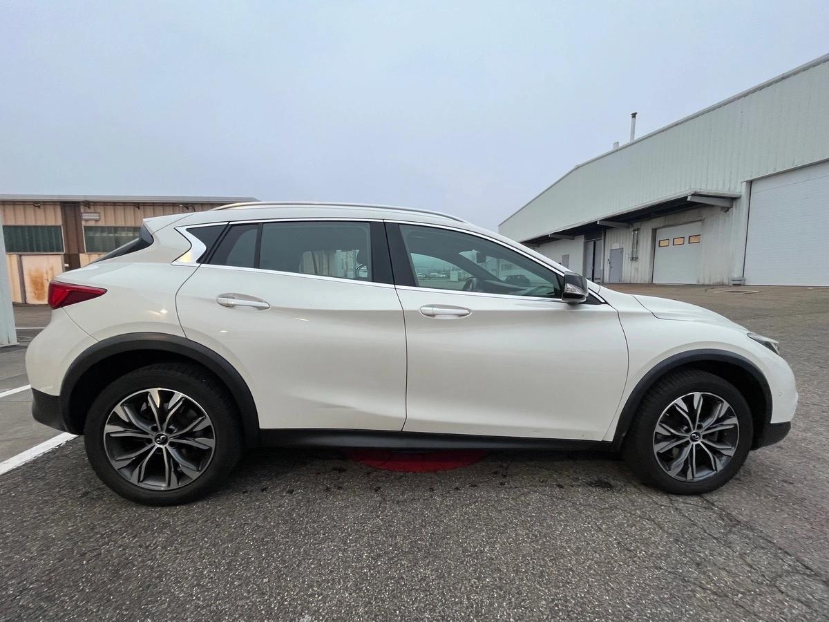 Infiniti Qx30 
