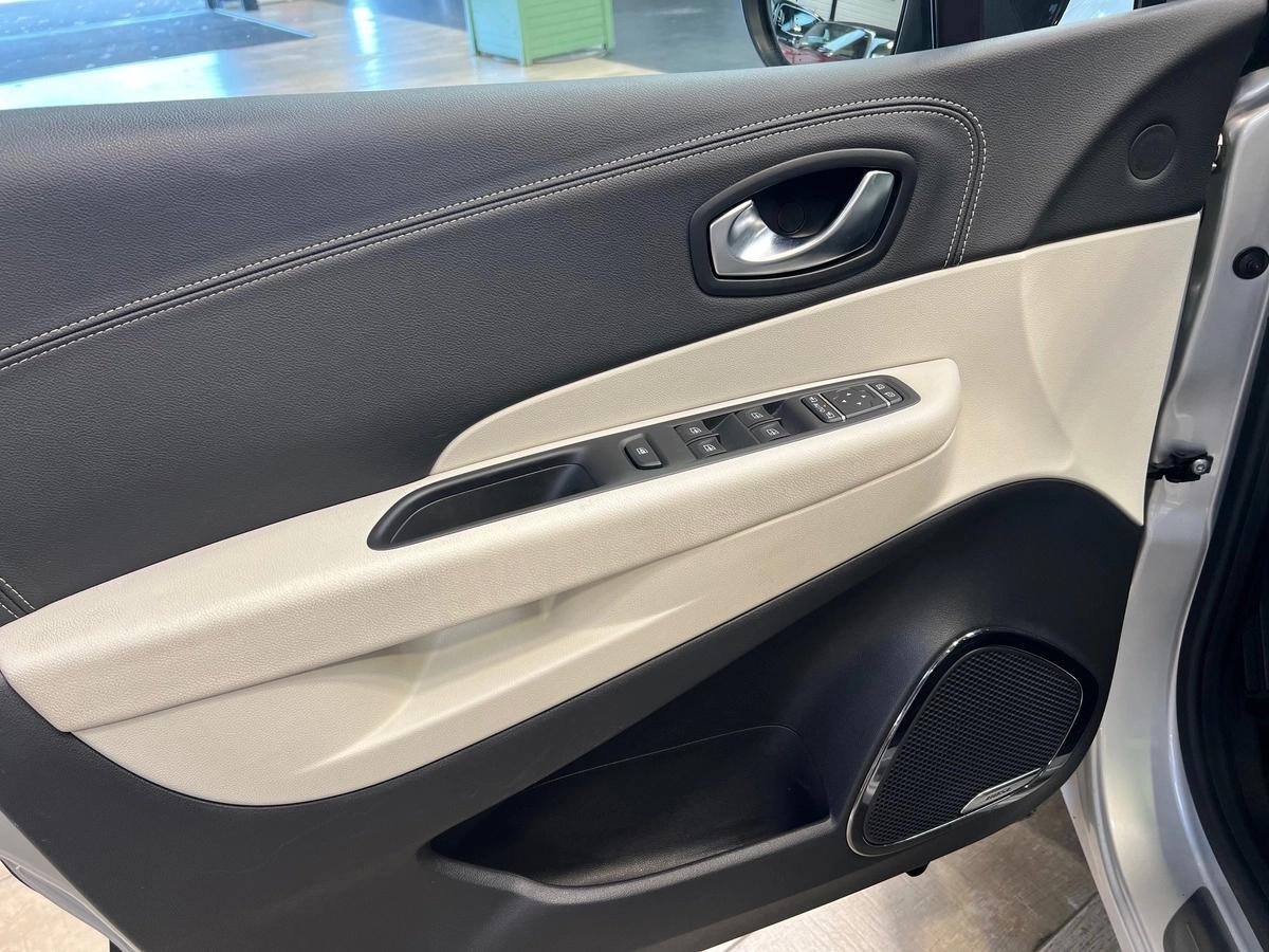 Renault Captur (2) 1.3 TCE 150 FAP INITIALE PARIS EDC