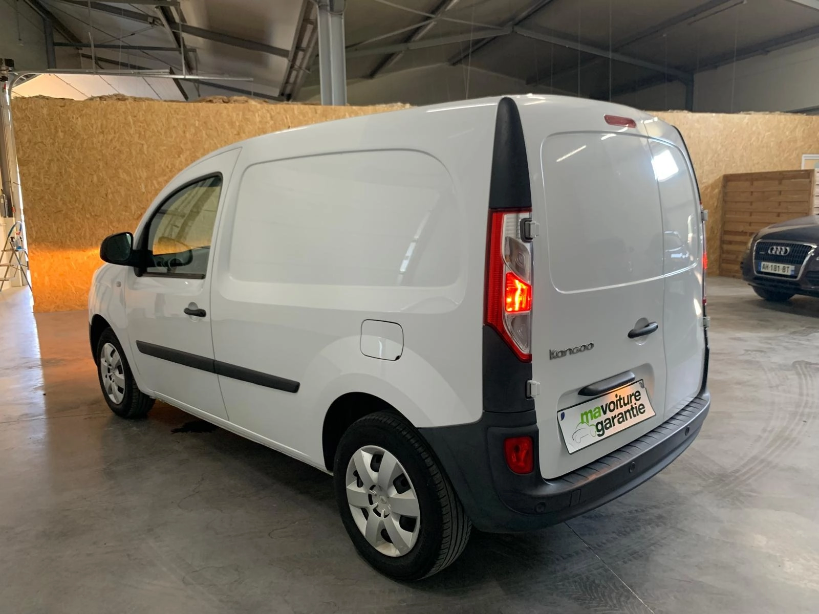 Renault Kangoo Express 9 190 euros HT - FOURGON 1.5 BLUEDCI 95 EXTRA RLINK - Garantie 12 mois — photo 3