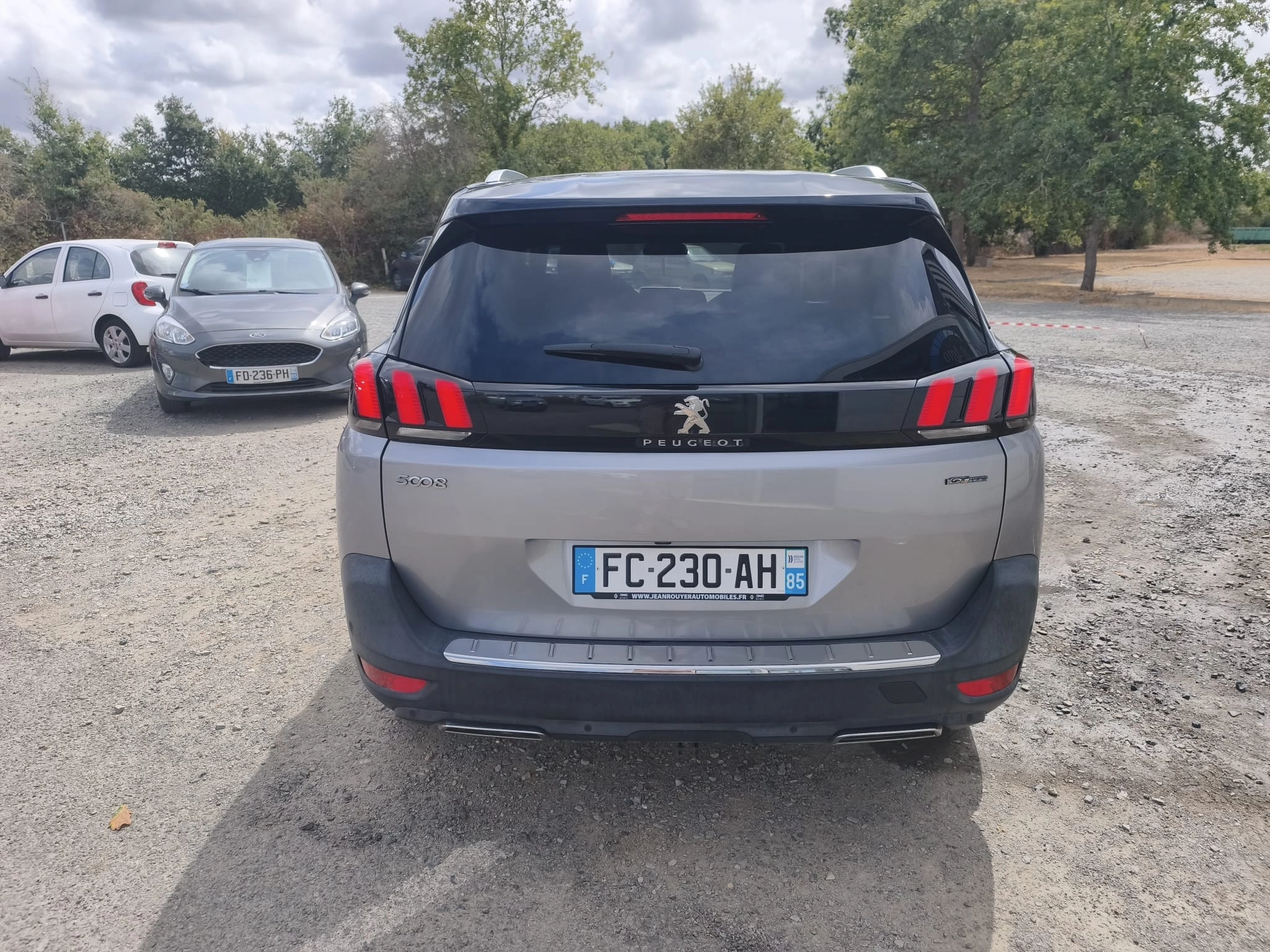 Peugeot 5008 GENERATION-II 1.5 BLUEHDI 130 GT LINE EAT BVA START-STOP — photo 4