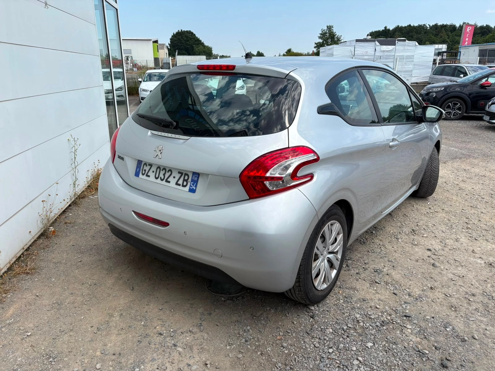Peugeot 208 GENERATION-I 1.4 VTI 95 ACTIVE — photo 2