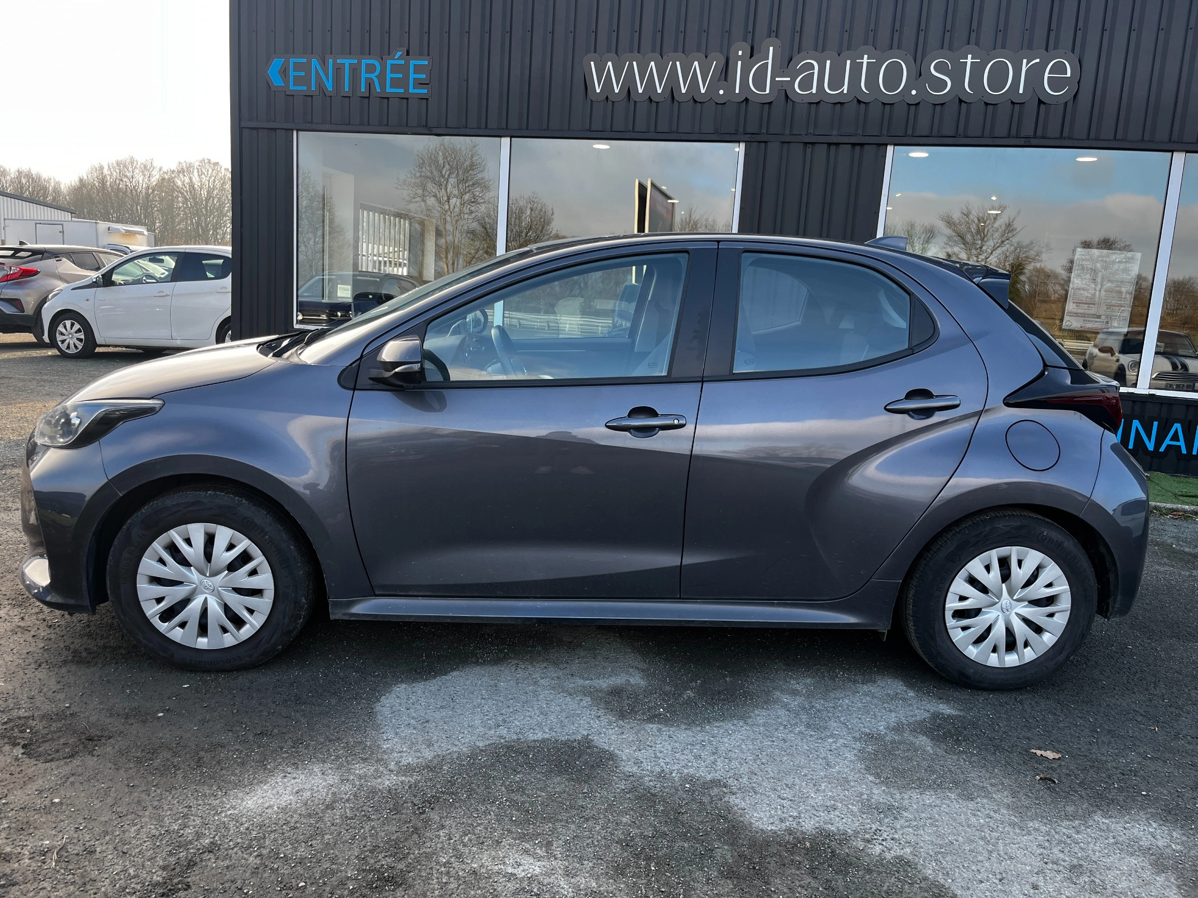 Toyota Yaris 1.5 114H 90 HYBRID  DYNAMIC BUSINESS BVA Garantie 12 Mois 1.5 114H 90 HYBRID FULL-HYBRID 0.8KWH DYNAMIC BUSINESS BEYOND-ZERO-ACADEMY BVA — photo 2