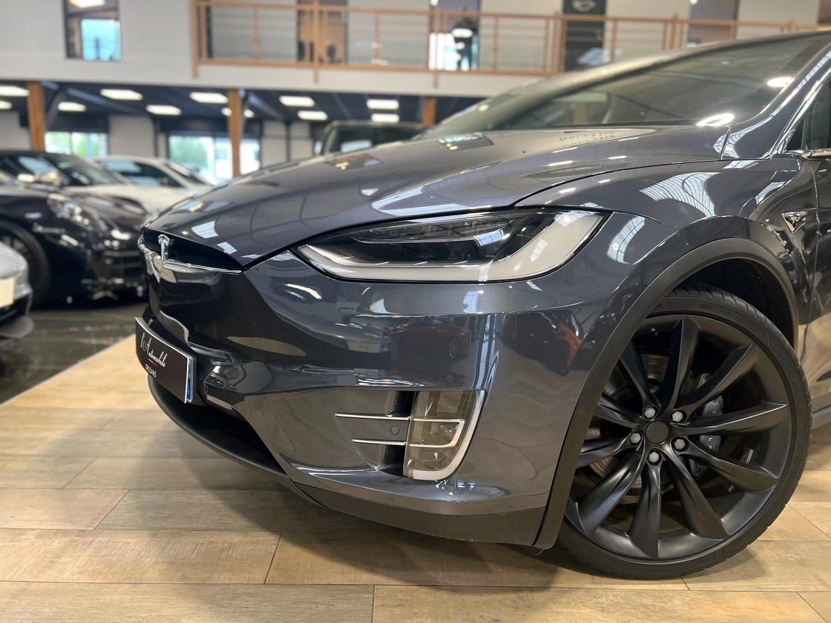 Tesla Model-x 
