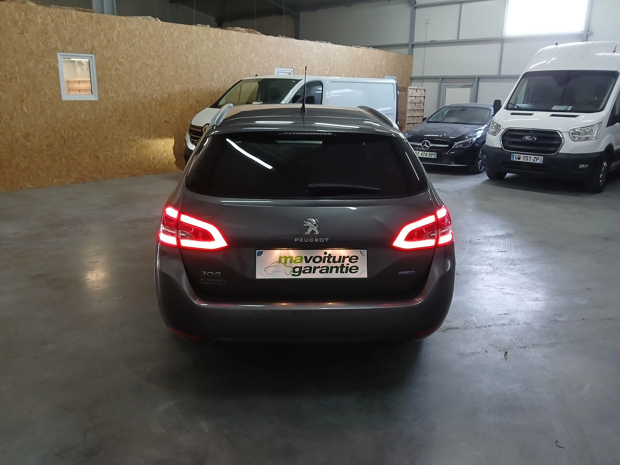 Peugeot 308 SW - GENERATION-II 1.6 BLUEHDI 120 ALLURE — photo 4