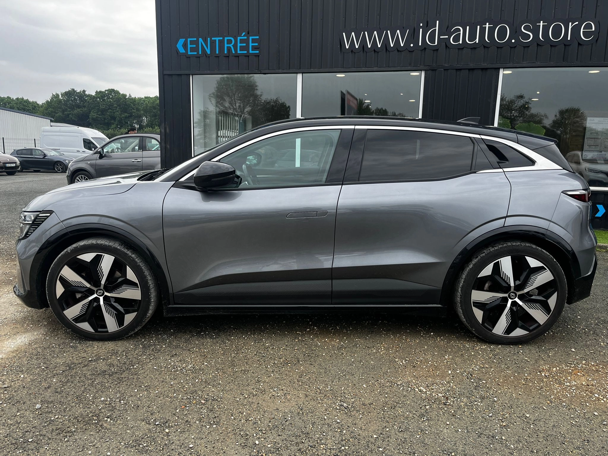 Renault Megane EV60 E-TECH ELECTRIC 220 60KWH AUTONOMIE-CONFORT TECHNO TVA RECUP GARANTIE 12  MOIS EV60 E-TECH ELECTRIC 220 75PPM 60KWH AUTONOMIE-CONFORT AC22 TECHNO BVA — photo 2