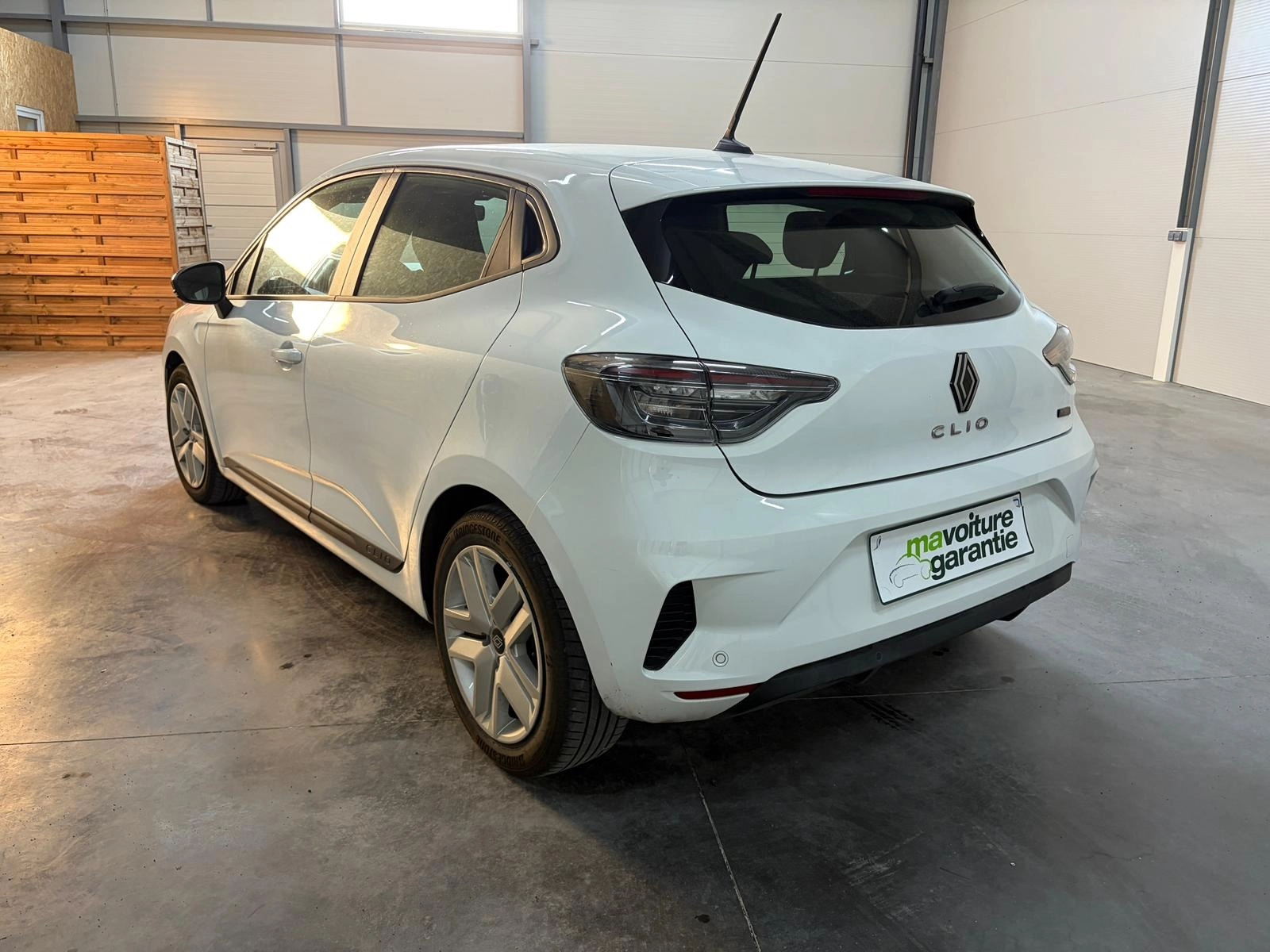 Renault Clio 1.6 E-TECH 145H 95 HYBRID FULL-HYBRID 1.2KWH EVOLUTION - Garantie 12 mois 1.6 E-TECH 145H 95 HYBRID FULL-HYBRID 1.2KWH EVOLUTION BVA — photo 3