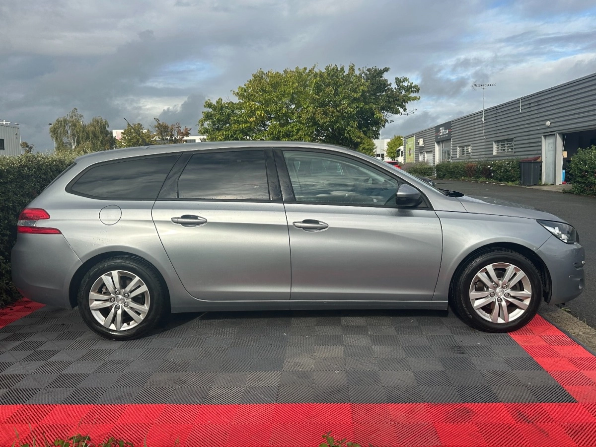 Peugeot 308 - photo 5