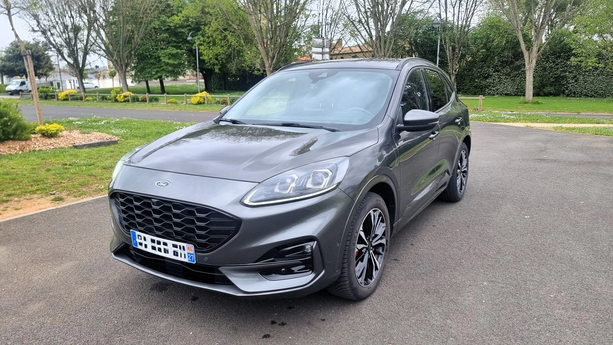 Ford Kuga ST-LINE X / 2.5 DURATEC 225CH 150 HYBRID 4X4 POWERSHIFT BVA 2.5 DURATEC 225H 150 HYBRID PHEV 14.4KWH ST-LINE X 4X4 POWERSHIFT BVA — photo 2
