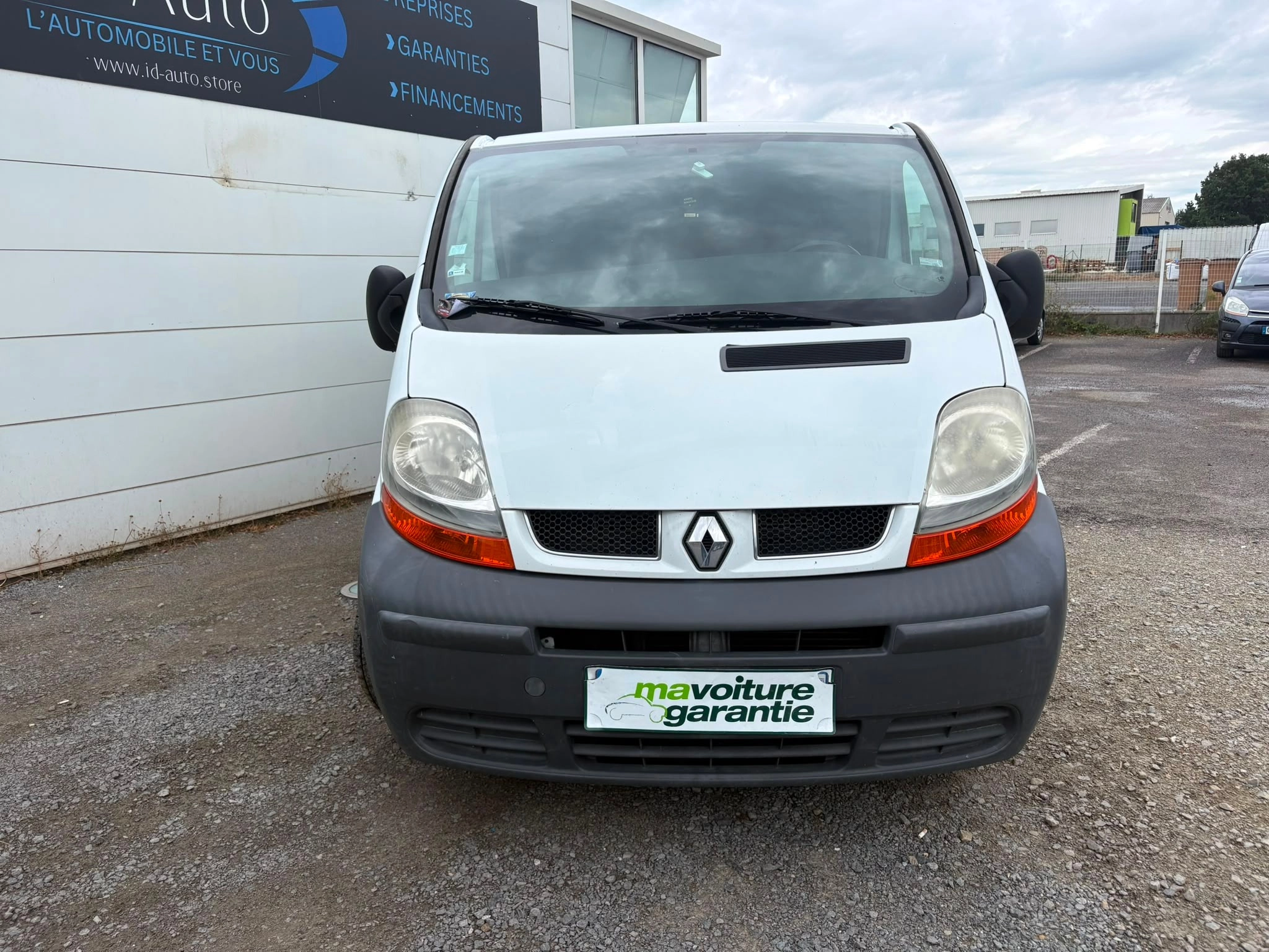 Renault Trafic Vu FOURGON 1.9 DCI 80 29 LONG — photo 2