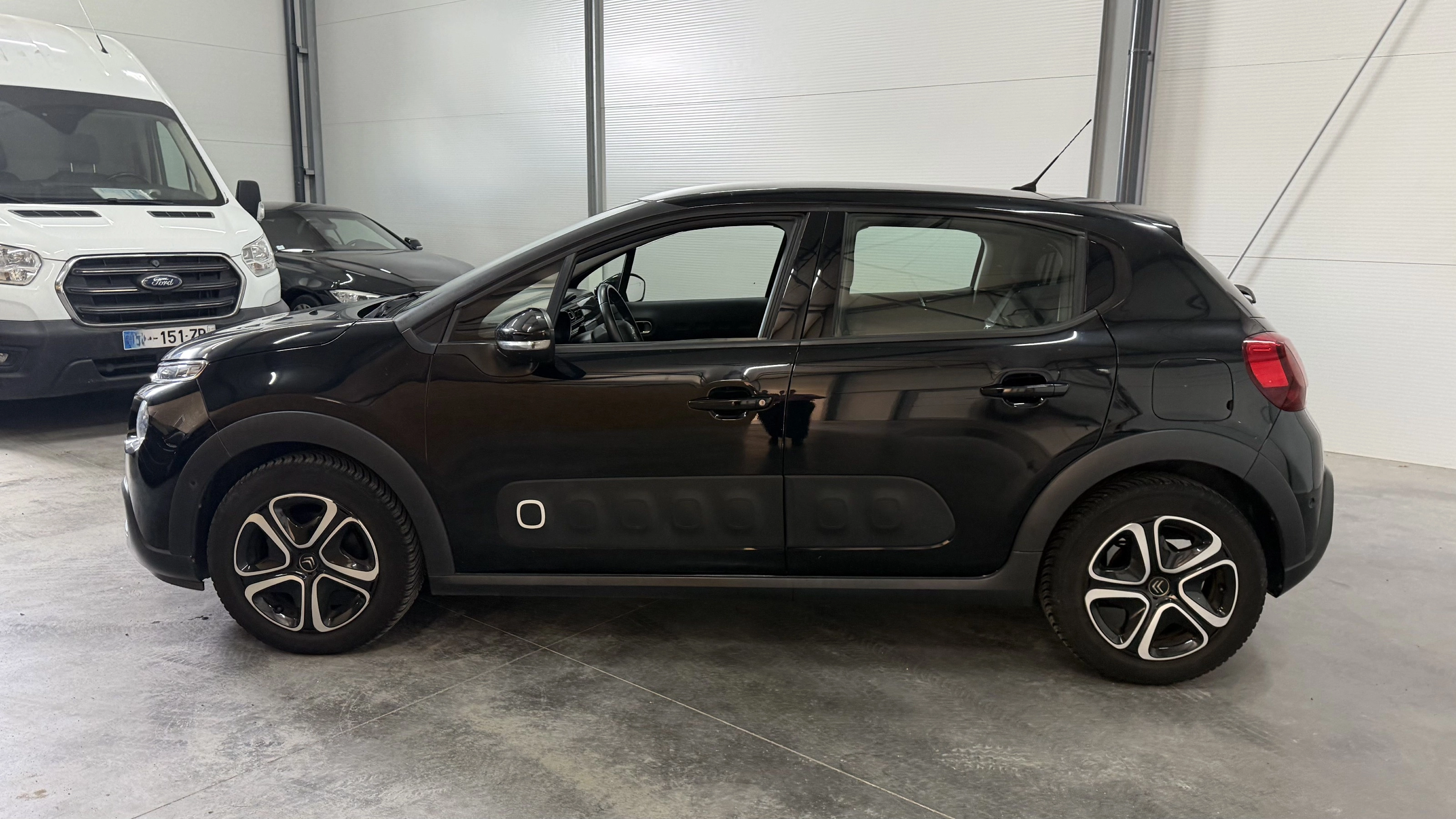 Citroen C3 / Garantie 12 mois GENERATION-III 1.2 PURETECH 110 SHINE START-STOP — photo 2