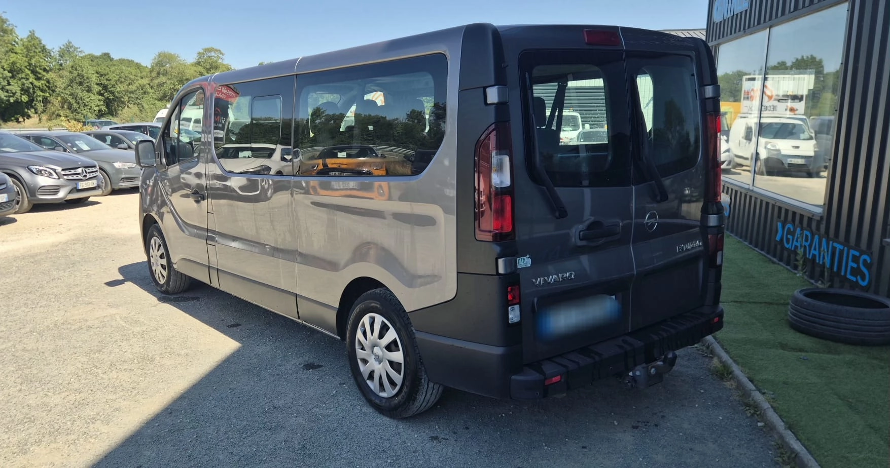 Opel Vivaro COMBI 1.6 CDTI  125 L2H1 GRANTIE 12 MOIS 20000€ H.T. COMBI 1.6 CDTI BI-TURBO 125 L2H1 PL-TN LONG K2900 ECOFLEX DESIGN EDITION START-STOP — photo 3