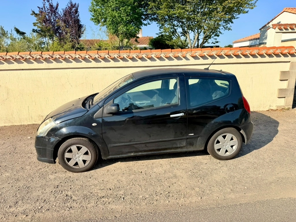 Citroen C2 1.4 75 — photo 2