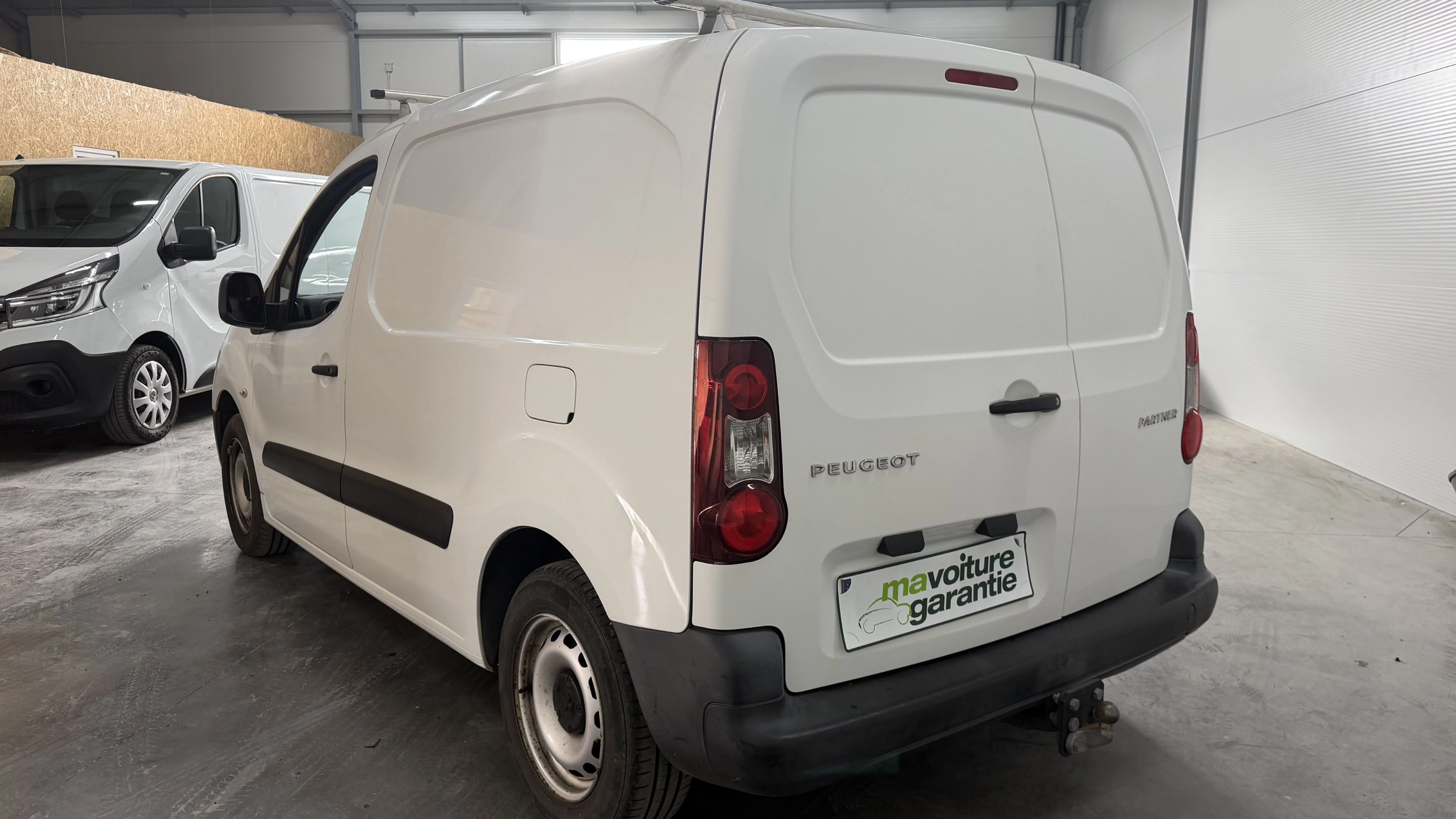 Peugeot Partner / Garantie 12 mois COMBI 1.6 HDI 90 — photo 3