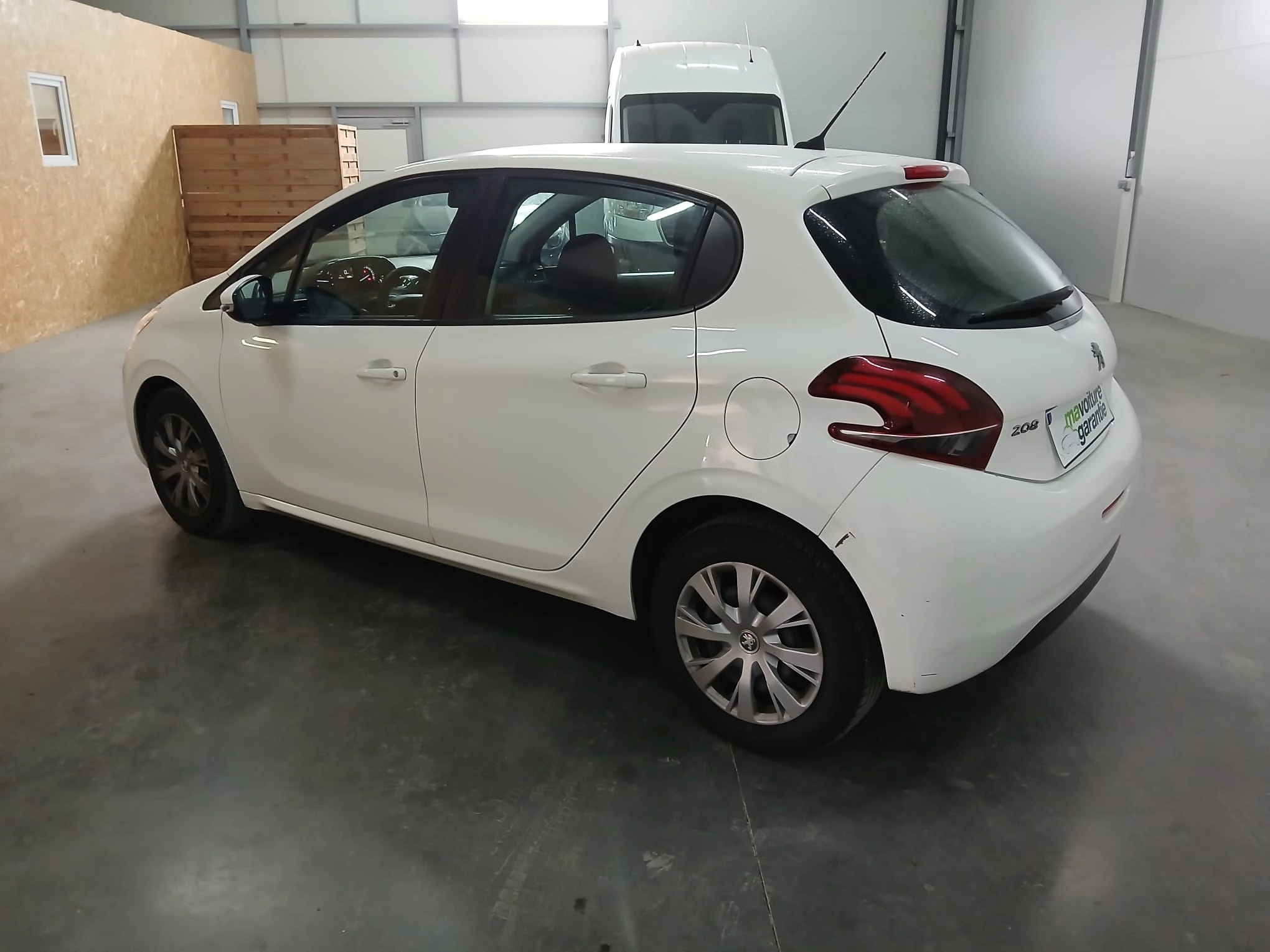 Peugeot 208 II 1.5 BLUEHDI 100 ALLURE PACK - Garantie 12 mois — photo 3