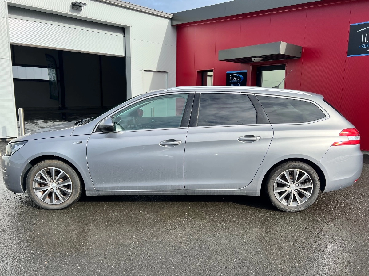 Peugeot 308 SW 1.2  turbo 110 ch STYLE Start-Stop Garantie 12 Mois GENERATION-II SW 1.2 PURETECH 110 STYLE START-STOP — photo 2