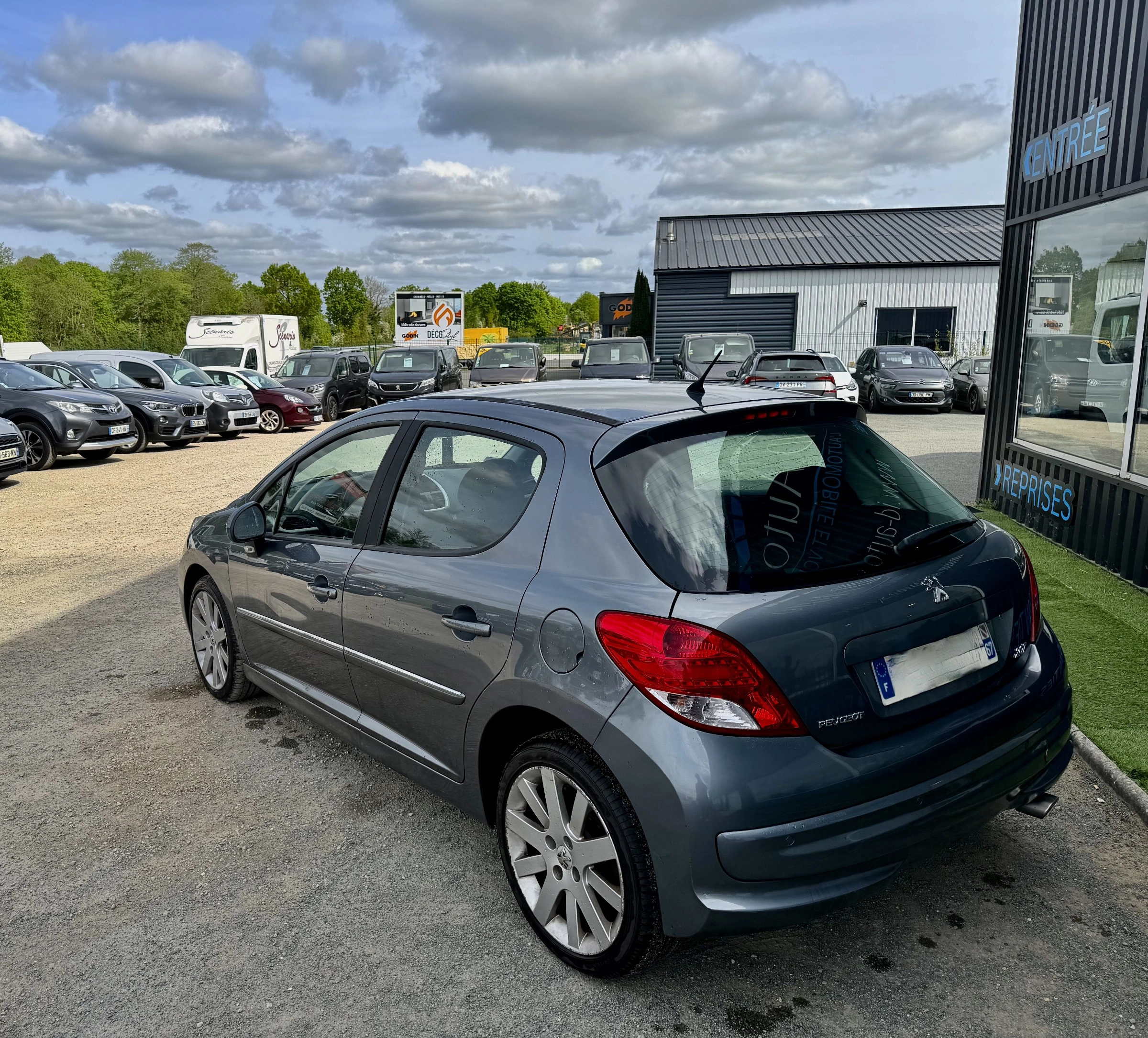 Peugeot 207 1.6 HDI 110 ALLURE Garantie 12 mois — photo 3