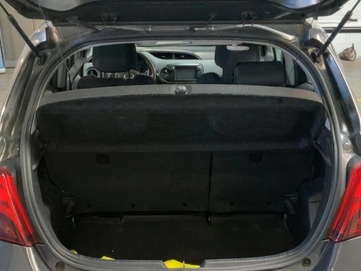 Toyota Yaris 1.3 VVTI 100 DYNAMIC