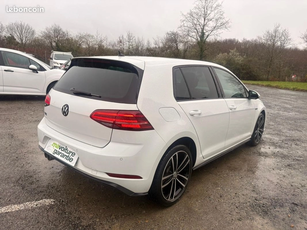 Volkswagen Golf GTE — photo 3