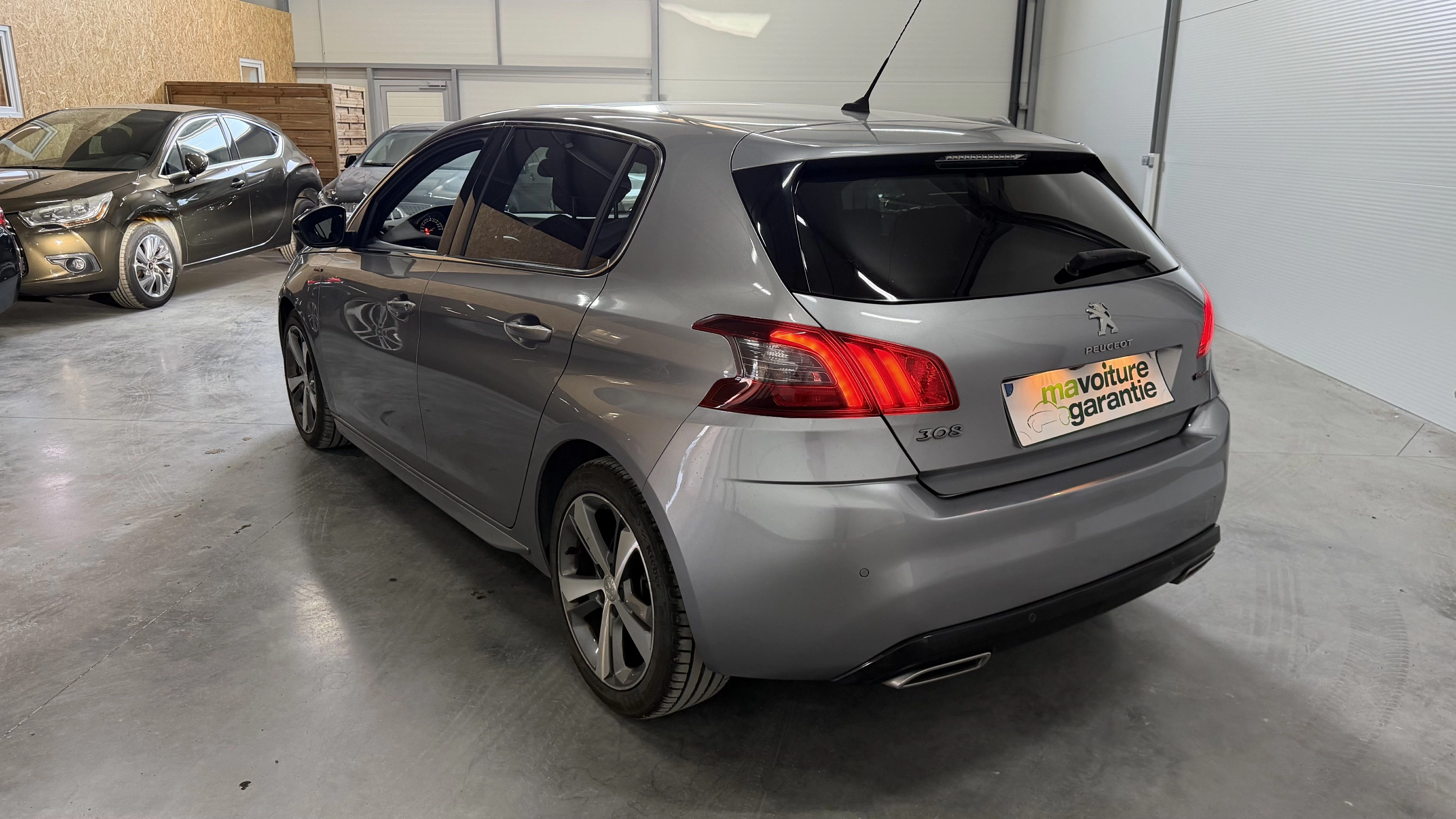 Peugeot 308 GT LINE / Garantie 12 mois GENERATION-II 1.6 BLUEHDI 120 GT LINE — photo 3
