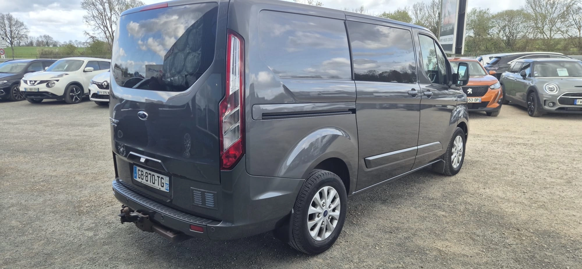 Ford Transit Custom Vu FOURGON 270 2.0 TDCI 130 L1H1 COURT PC-TN LIMITED BVA START-STOP — photo 4