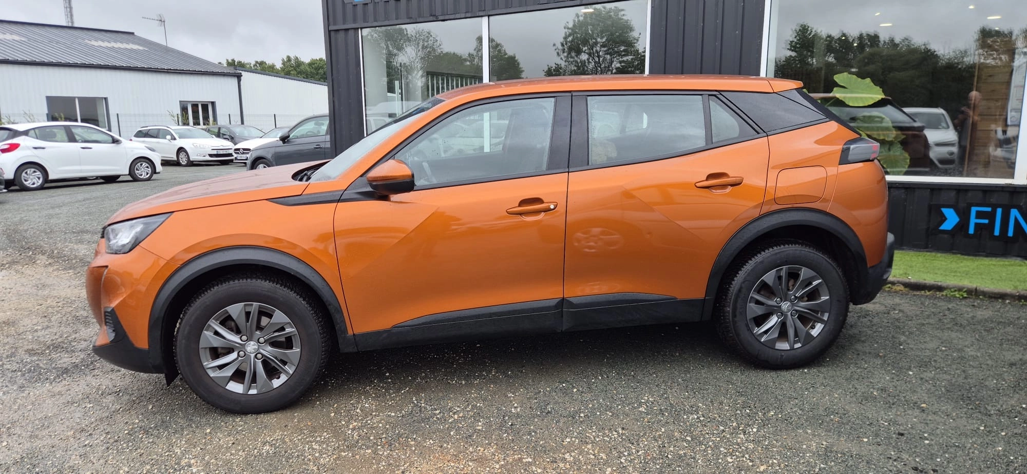Peugeot 2008 GENERATION-I 1.5 BLUEHDI 100 ACTIVE BUSINESS GARANTIE 12 MOIS GENERATION-I 1.5 BLUEHDI 100 ACTIVE BUSINESS START-STOP — photo 2