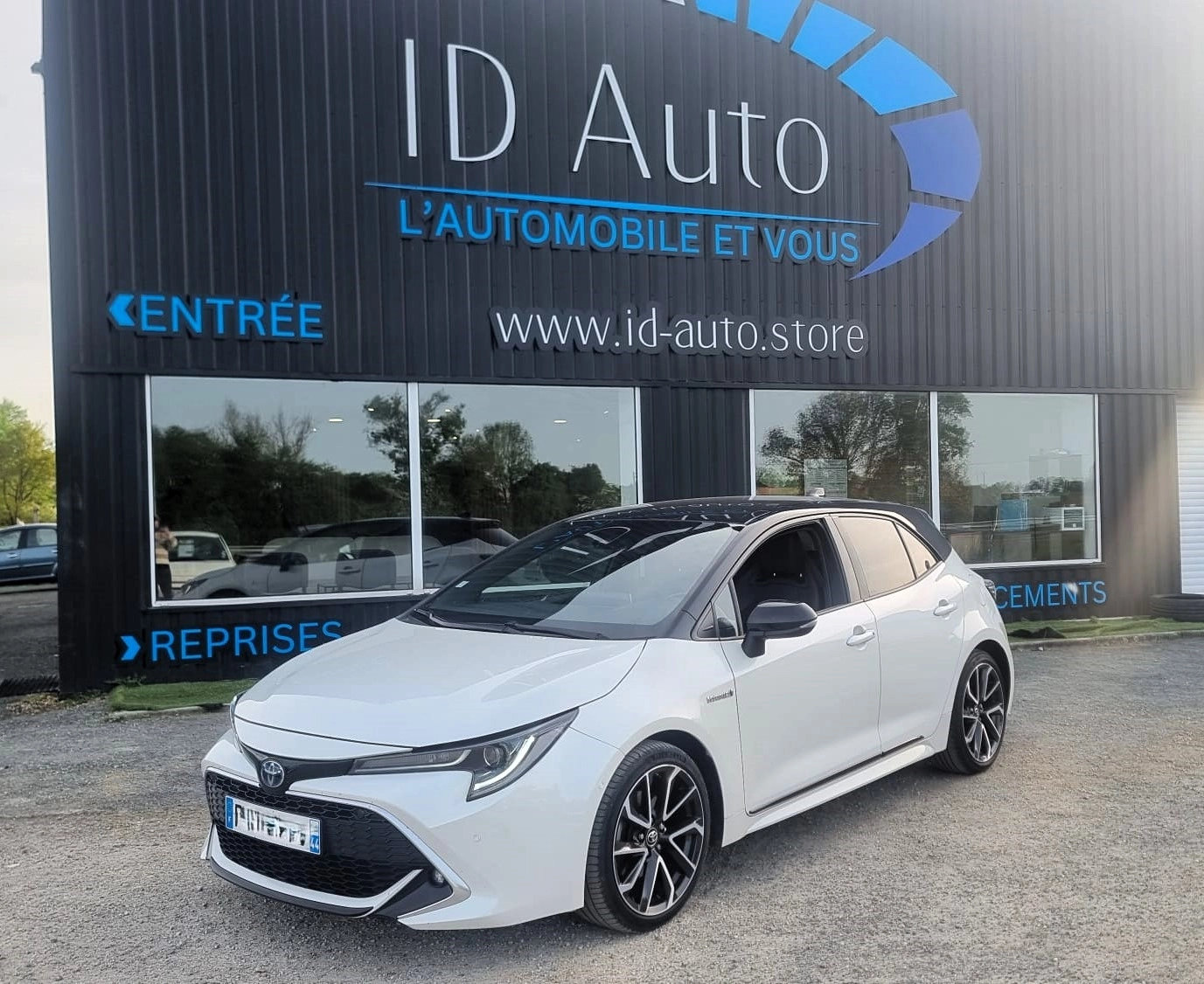 Toyota Corolla 1.8 122H 100 HYBRID FULL-HYBRID COLLECTION BVA — photo 2