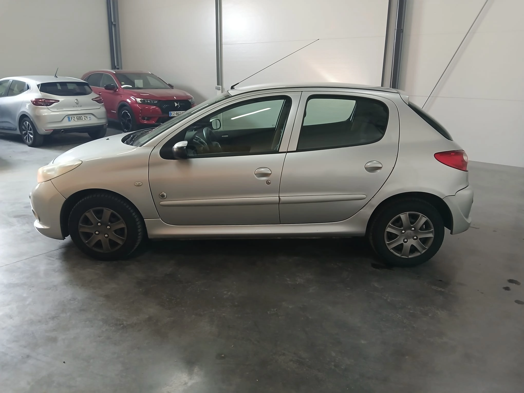 Peugeot 206 Plus 1.4 HDI 70 BLUE-LION GENERATION - Garantie 12 mois — photo 2