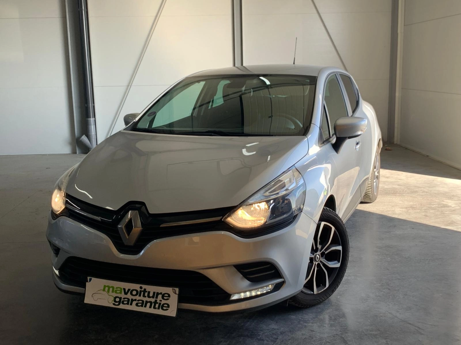 Renault Clio 0.9 TCE 90 GENERATION - Garantie 12 mois