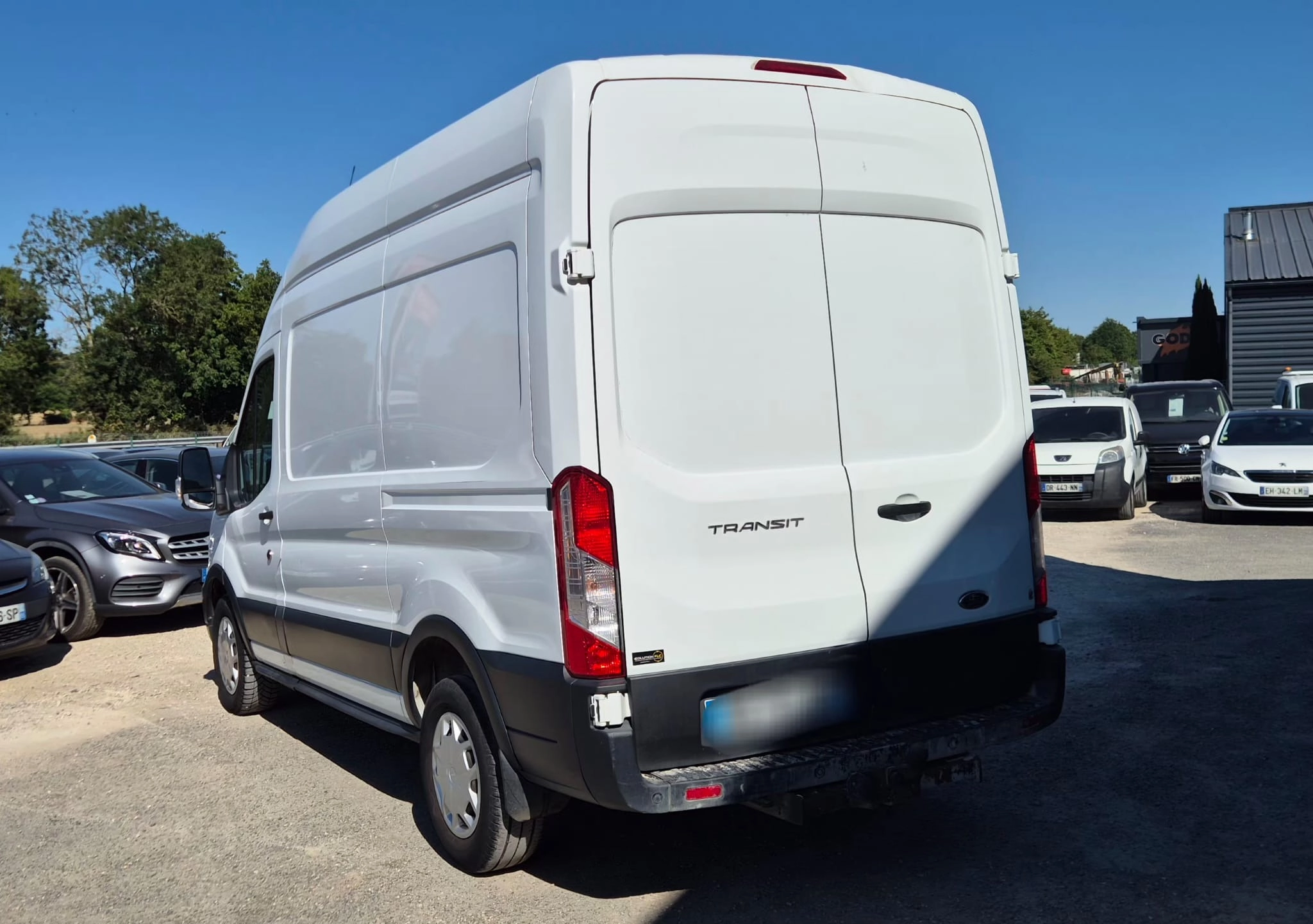 Ford Transit Vu FOURGON 2T T310 2.0 TDCI 130 L2H2 GARANTIE 12 mois 21000€ H.T. FOURGON 2T T310 2.0 TDCI 130 L2H2 TREND BUSINESS BVA START-STOP — photo 4