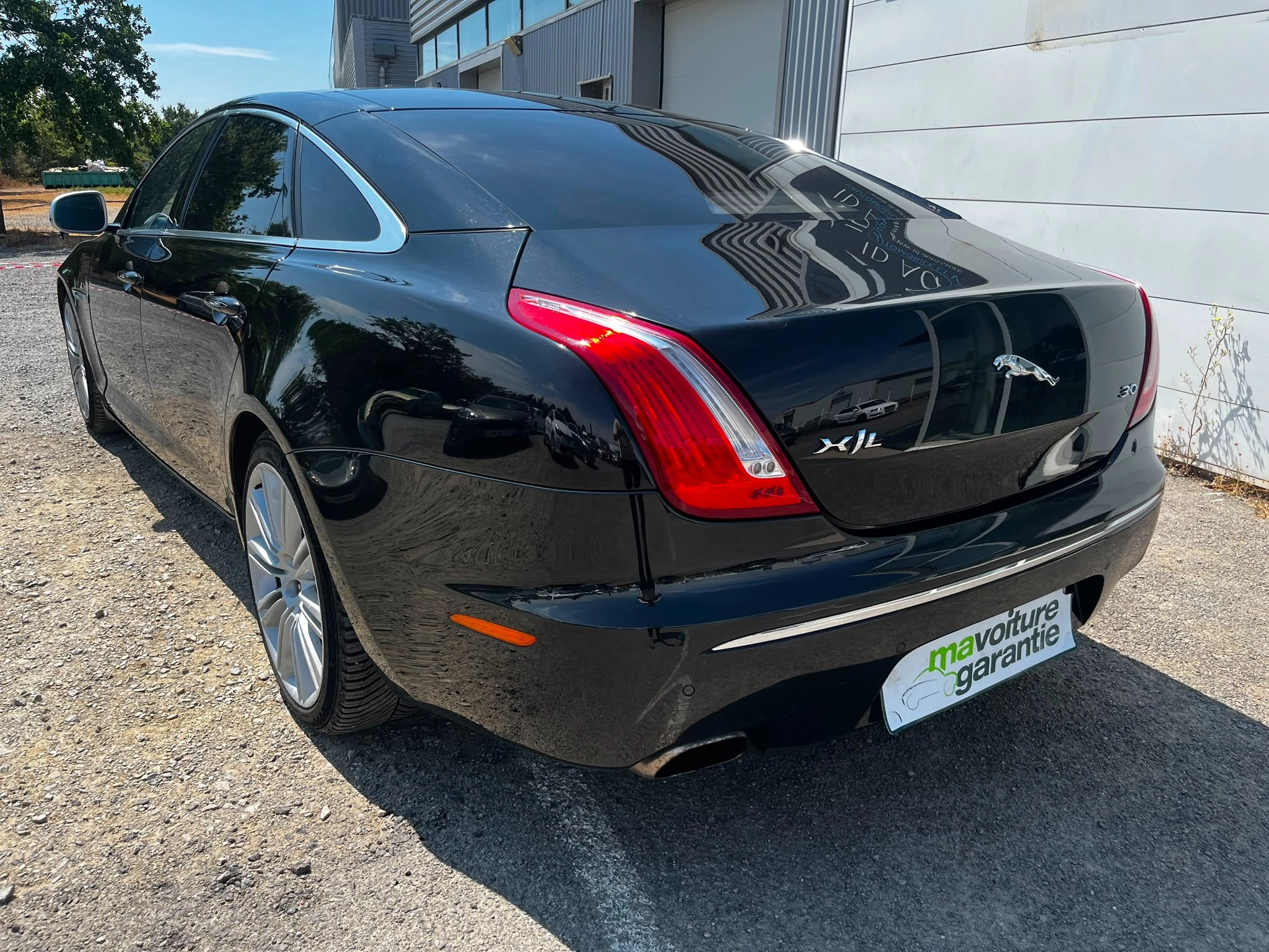 Jaguar Xj 3.0 V6 275 CH LONG EMPATTEMENT PORTFOLIO BVA GARANTIE 12 MOIS 3.0 D275 275 LONG EMPATTEMENT PORTFOLIO BVA — photo 3