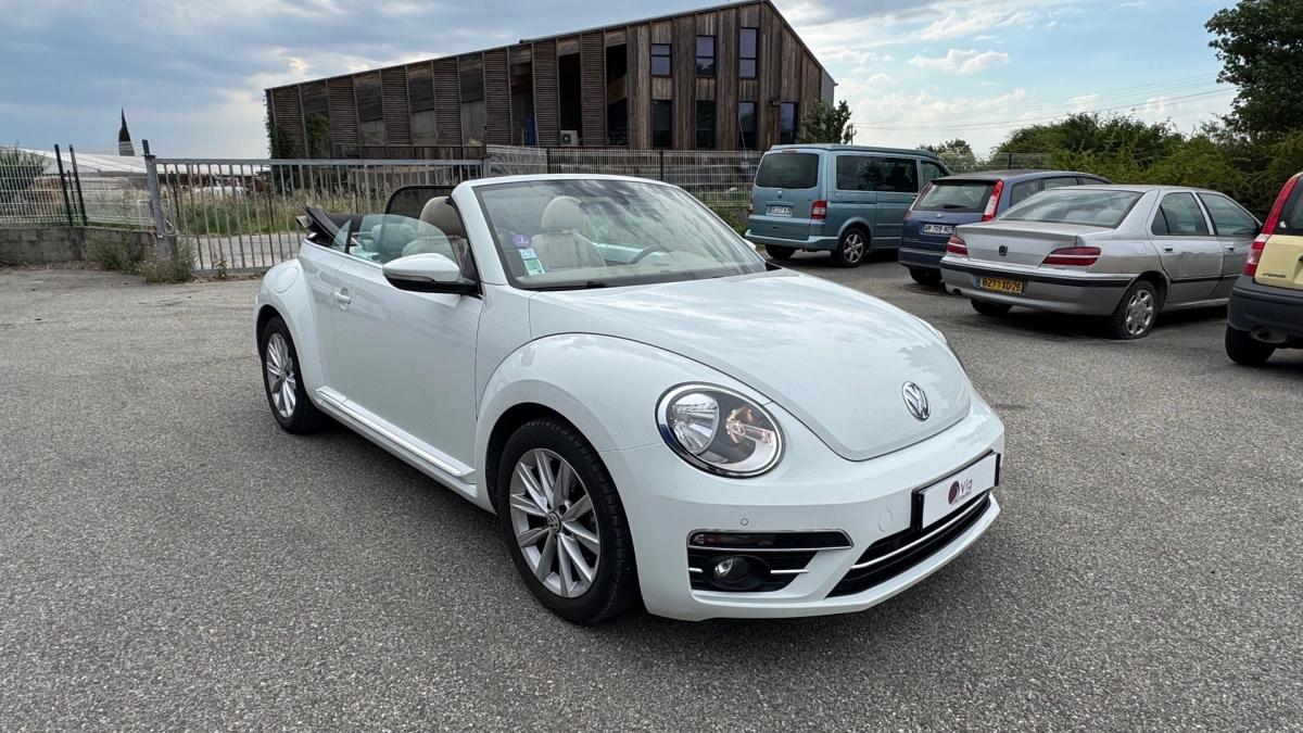 Volkswagen BEETLE
