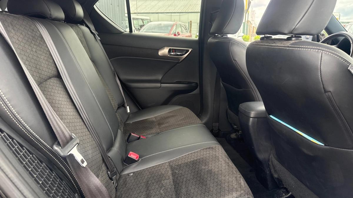 Lexus CT200H