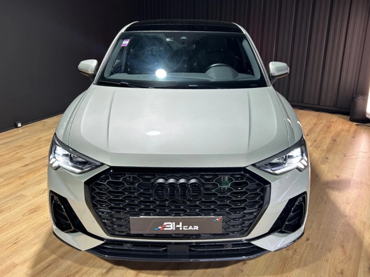 Audi Q3 - photo 8